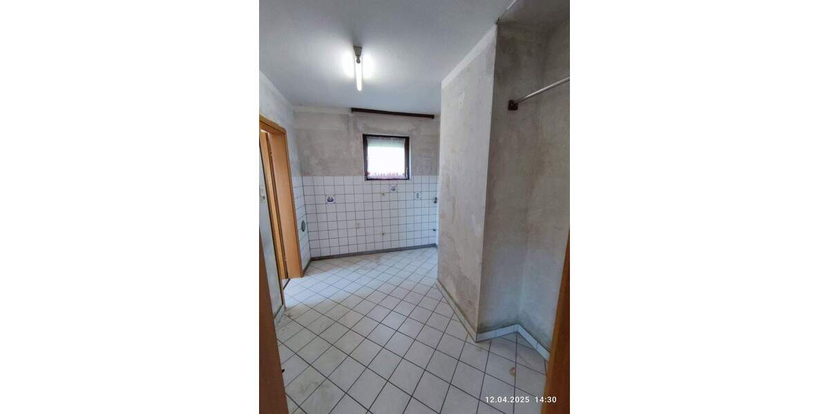 Mehrfamilienhaus, Wohnhaus Karlsruhe Grünwettersbach - 7 Zimmer, 200 m&sup2;, 430.000&euro; | Angebot:25798908