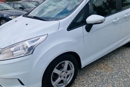 Ford B-Max 92.894 km 7.800 &euro; Passau 94036