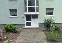 Möblierte 1-Zimmer-Wohnung mit Balkon und eigenem Stellplatz !