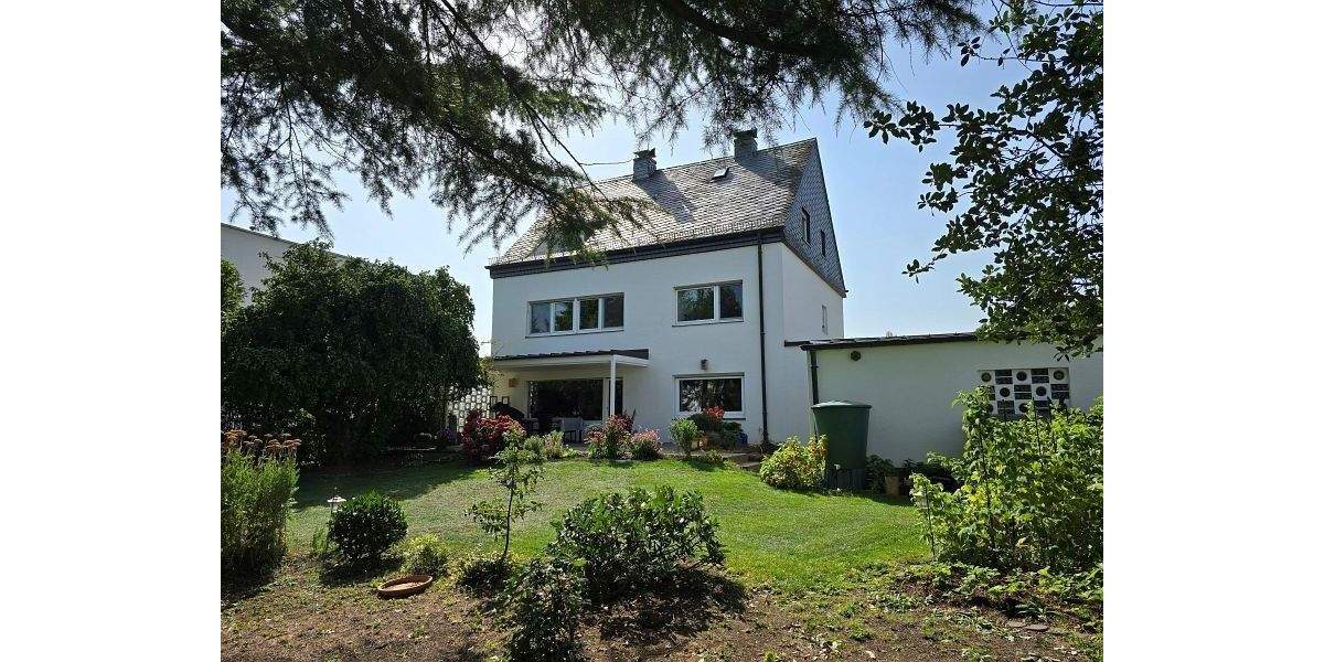 Einfamilienhaus mit herrlichem Garten und Garage im Herzen der Bierstadt-Bitburg! 6 zimmer