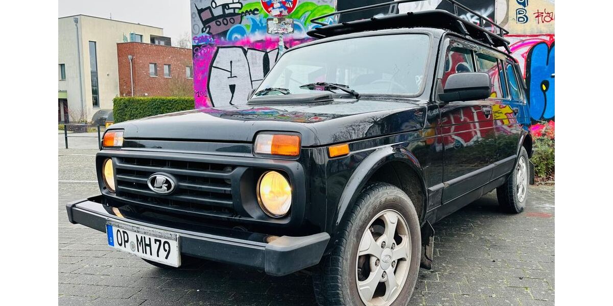 Lada Niva 42.000 km 15.990 &euro; Leverkusen 51381
