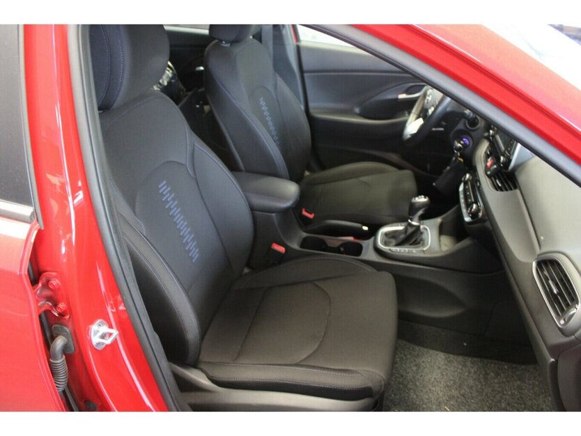 Hyundai i30 1.4 Trend 104.895 km 9.980 € Euskirchen 53881