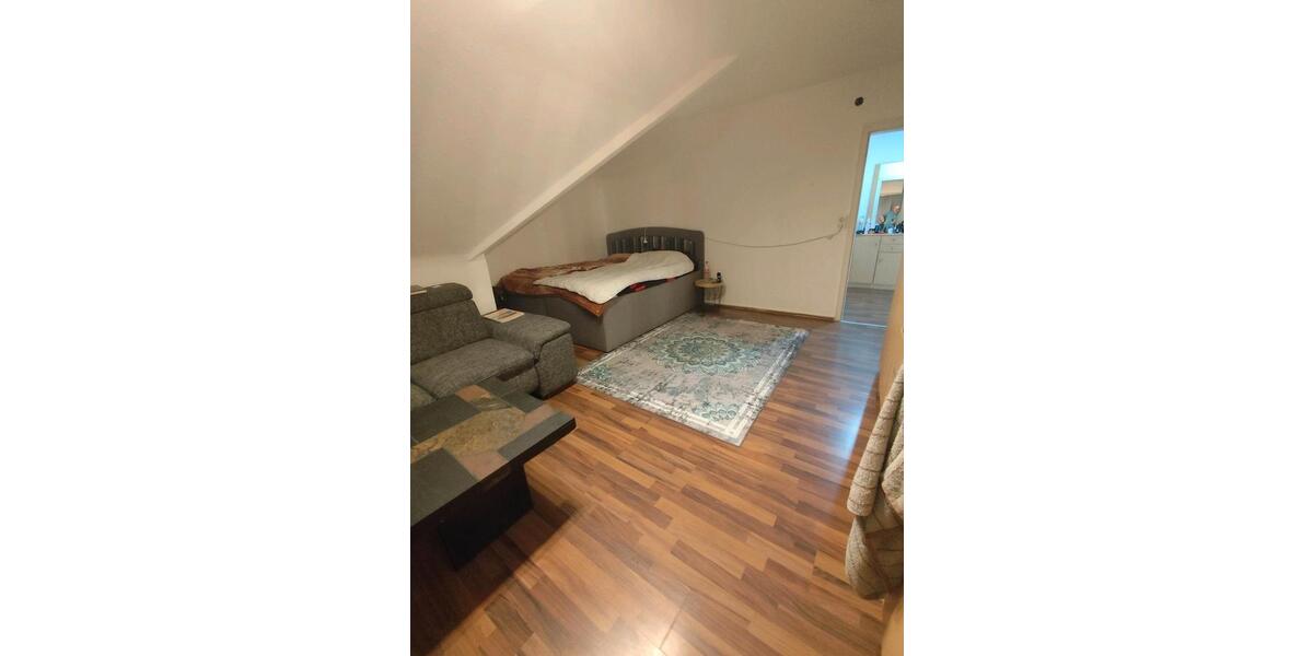 Dachgeschoßwohnung Bremen Findorff - 2 Zimmer, 75 m&sup2;, 600&euro; | Angebot:25405233