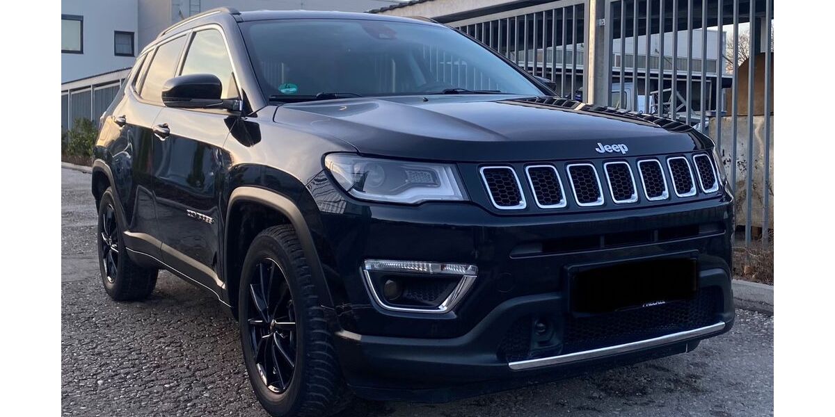Jeep Compass 94.000 km 15.999 &euro; München 80807