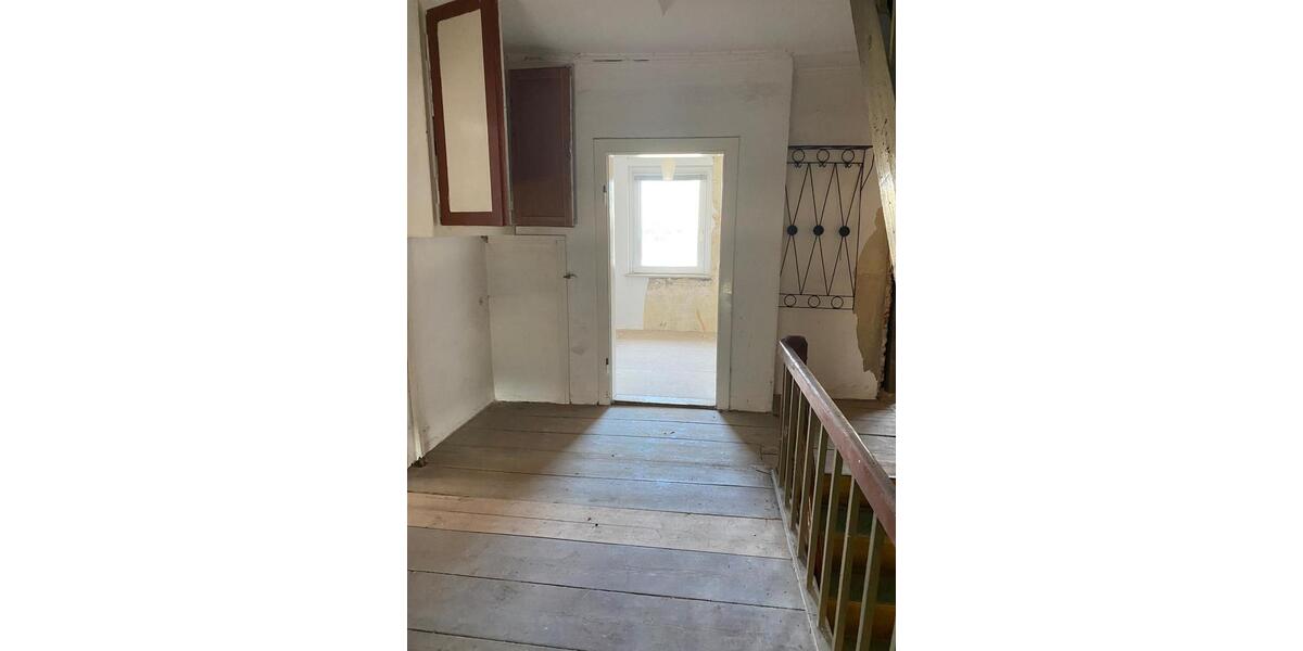 Einfamilienhaus Calbe (Saale) - 7 Zimmer, 130 m&sup2;, 55.000&euro; | Angebot:26808549