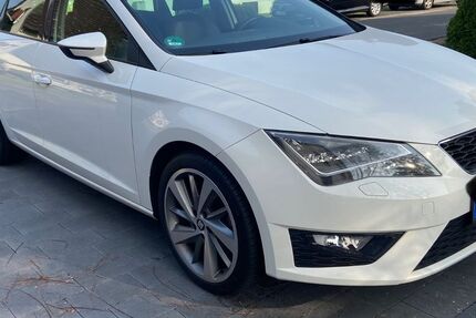 Seat Leon 145.000 km 9.000 &euro; Schloss Holte-Stukenbrock 33758