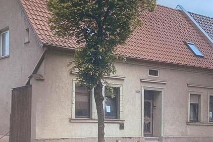 Haus Calbe (Saale) - 7 Zimmer, 130 m&sup2;, 55.000&euro; | Angebot:27178949