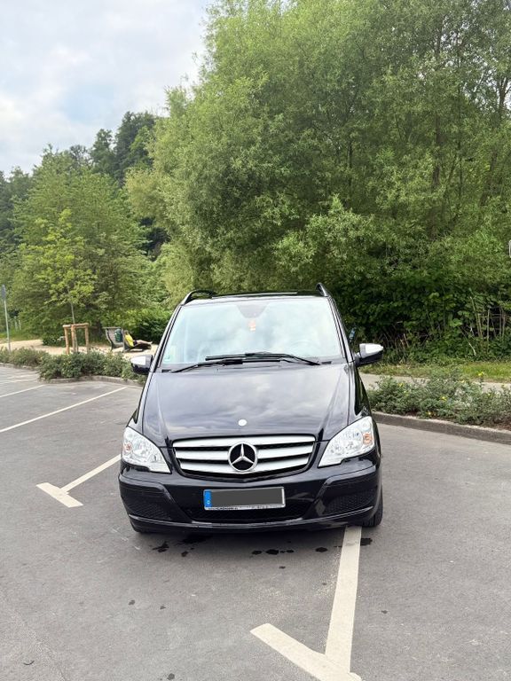 Mercedes-Benz Viano 192.000 km 18.000 € Düsseldorf 40225