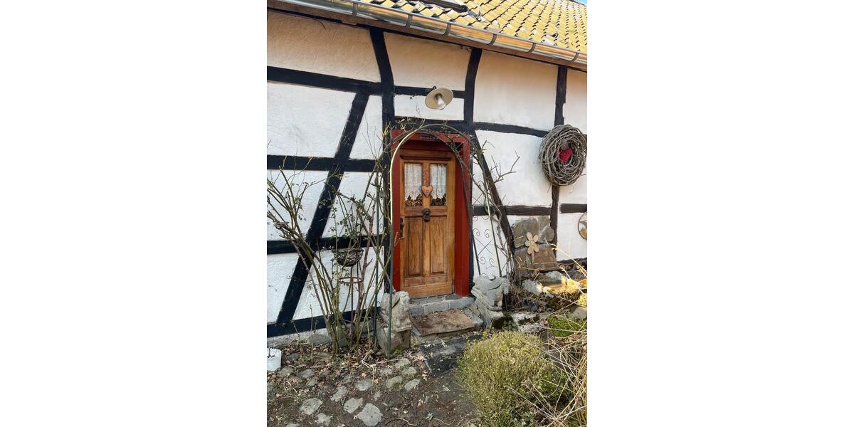 Bauernhaus, Landhaus Schleiden - 7 Zimmer, 256 m&sup2;, 239.000&euro; | Angebot:26890859