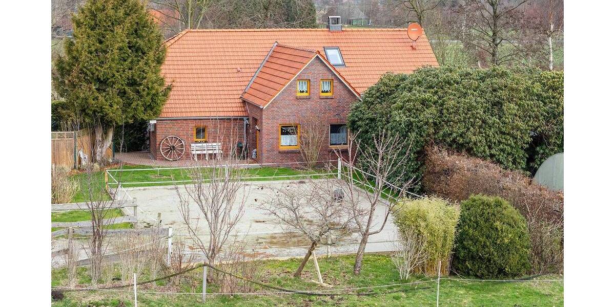 Einfamilienhaus Neuschoo - 4 Zimmer, 151 m&sup2;, 490.000&euro; | Angebot:25927033