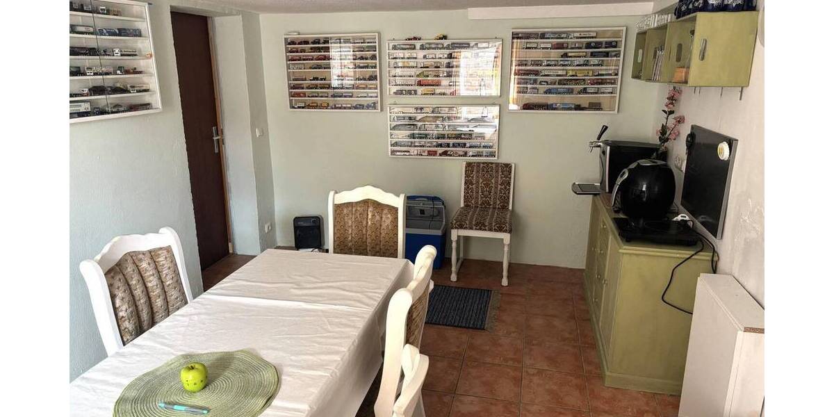 Einfamilienhaus Bergen - 5 Zimmer, 150 m&sup2;, 175.000&euro; | Angebot:25674280