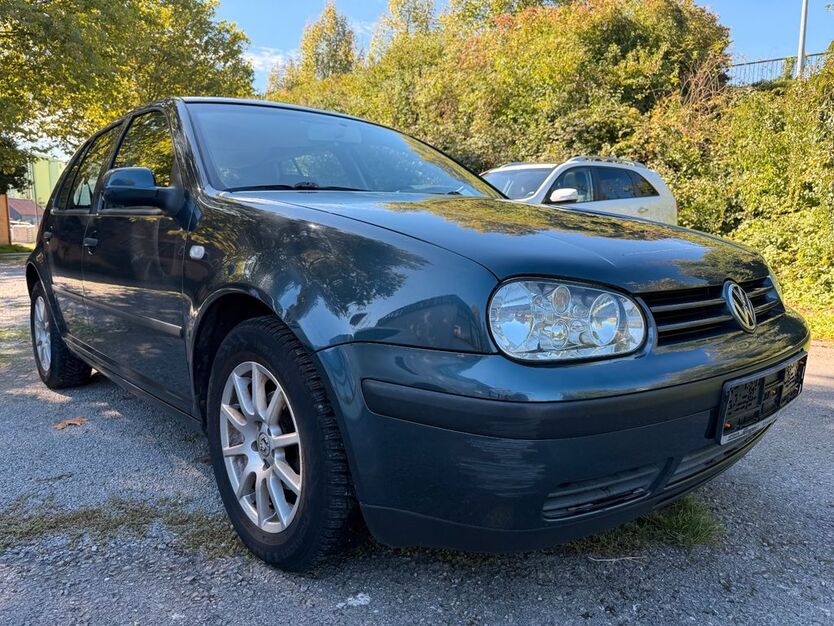 VW Golf 286.700 km 599 € Marbach 71672