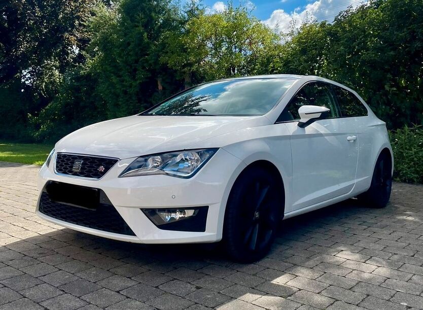Seat Leon 108.400 km 11.499 € Legau 87764