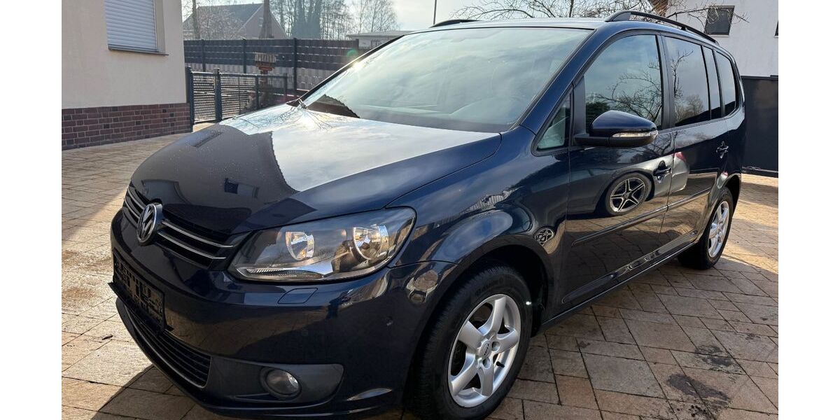 VW Touran 153.411 km 10.900 &euro; Versmold 33775
