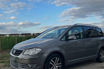 VW Touran 161.654 km 4.900 € Lampertheim 68623