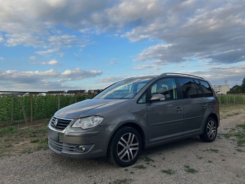 VW Touran 161.654 km 4.900 € Lampertheim 68623