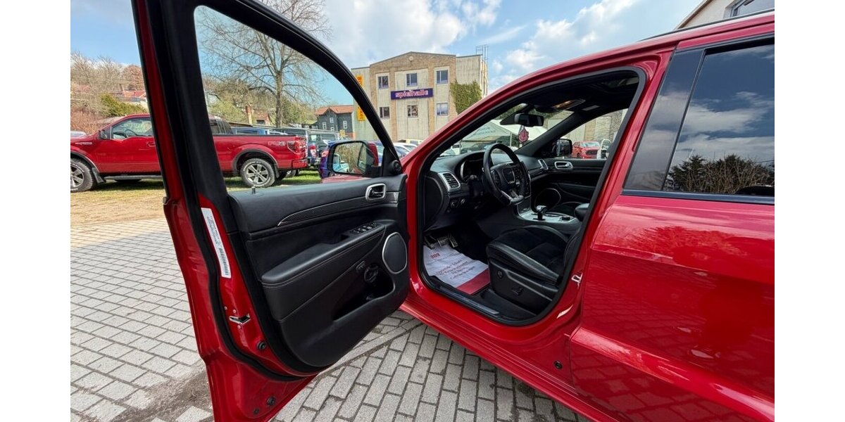 Jeep Grand Cherokee SRT 6,4 HEMI VOLLAUSSTATTUNG GRAIL 86.000 km 28.999 &euro; Rudolstadt 07407