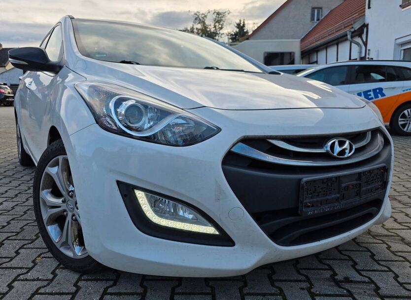 Hyundai i30 231.300 km 5.999 € Zwenkau 04442