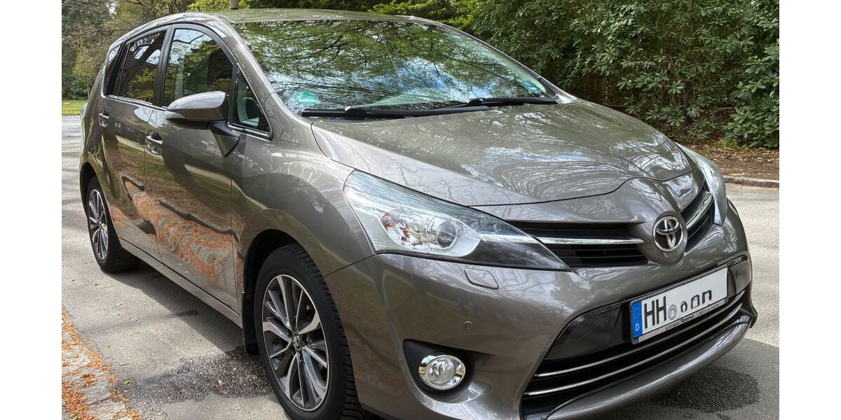 Toyota Verso 140.500 km 10.500 &euro; Hamburg 22359