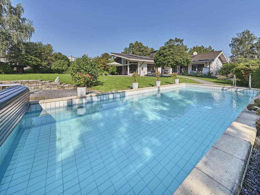 Haus zum Kaufen in Pfaffing 1.495.000 € 330 m²