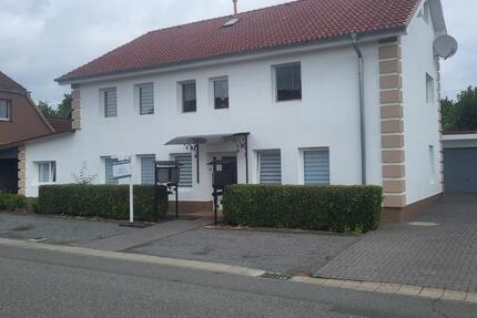 Haus Stockelsdorf - 10 Zimmer, 220 m&sup2;, 390.000&euro; | Angebot:26061691