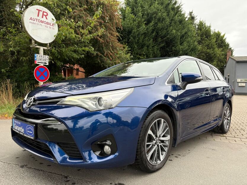 Toyota Avensis 177.800 km 9.490 € Moers 47447