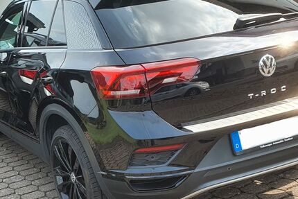 VW T-Roc 75.000 km 22.400 € Frankfurt am Main 60439