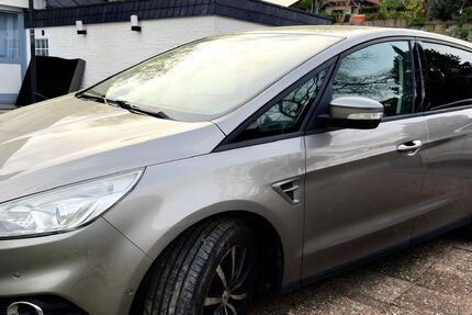 Ford S-Max 158.700 km 9.600 &euro; Breitscheid 53547