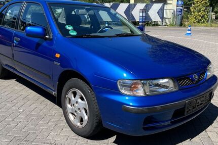 Nissan Almera 85.000 km 2.490 &euro; Berlin 12247