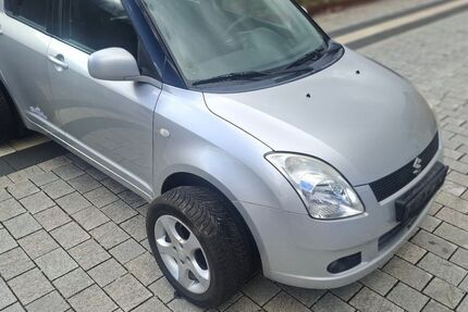 Suzuki Swift 120.000 km 2.499 &euro; zella-mehlis 98544
