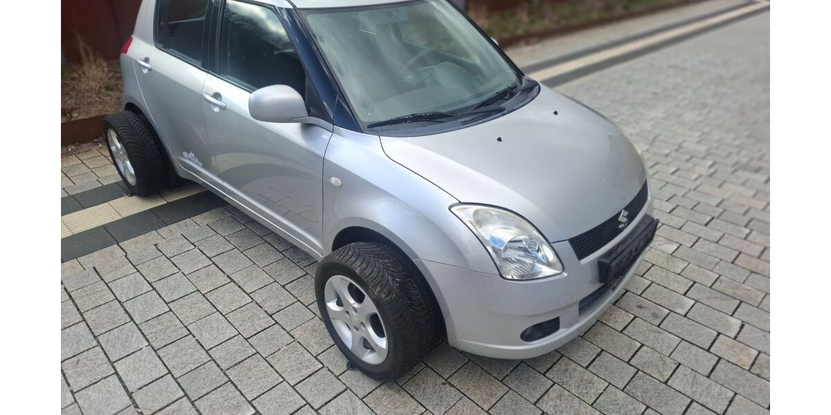 Suzuki Swift 120.000 km 2.499 &euro; zella-mehlis 98544