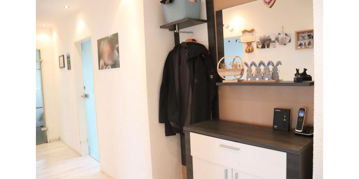 Dachgeschoßwohnung Roth - 3.5 Zimmer, 82 m&sup2;, 195.000&euro; | Angebot:26503548