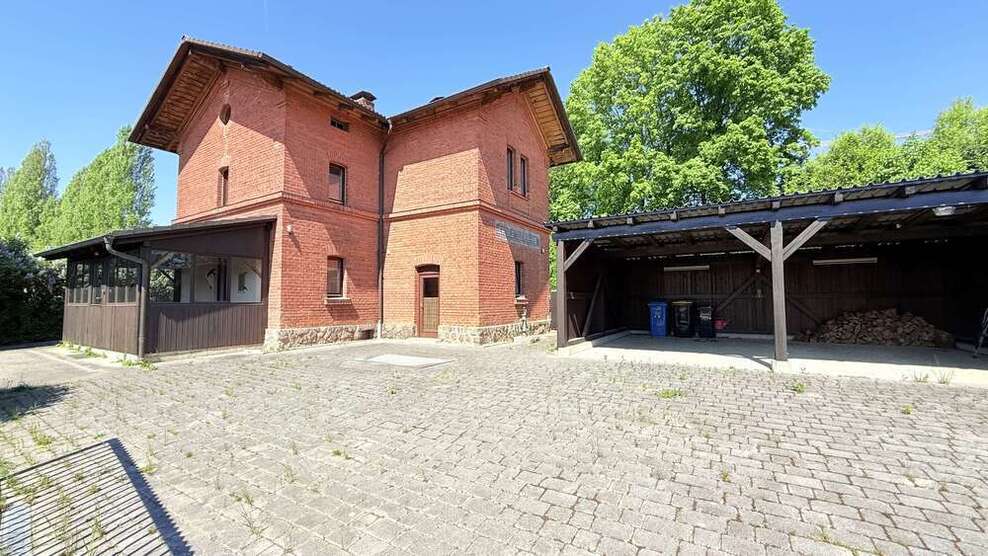 Haus zum Kaufen in Eggenfelden 285.000 € 118 m²