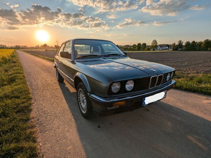 318