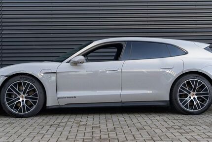 Porsche Taycan 19.900 km 97.900 &euro; Moers 47441