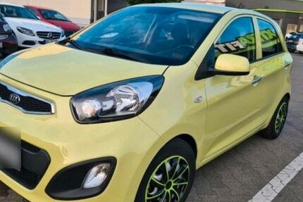 Kia Picanto 106.000 km 4.800 € Krefeld 47805