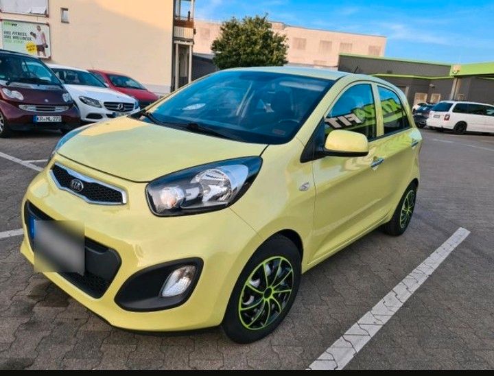 Kia Picanto 106.000 km 4.800 € Krefeld 47805