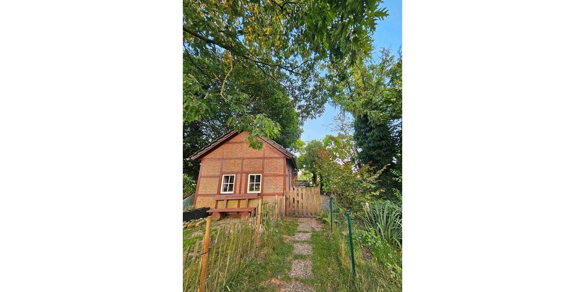 Einfamilienhaus Edewecht - 11 Zimmer, 300 m&sup2;, 465.000&euro; | Angebot:25640645