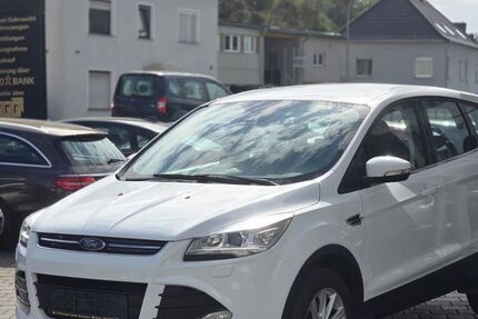 Ford Kuga 74.426 km 11.900 &euro; Beckingen 66701