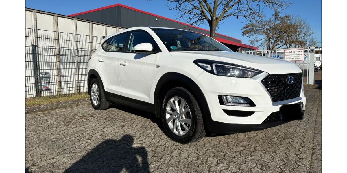 Hyundai TUCSON 86.000 km 15.450 &euro; Celle 29223