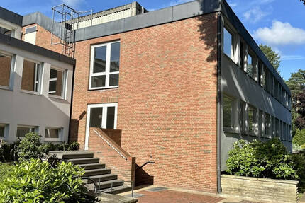 Arbeiten im Klövensteen - Entwicklungsfähige 4-Raum Gewerbefläche im 1. Obergeschoss