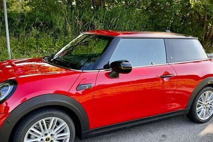 Mini Cooper SE 22.000 km 19.800 &euro; Weilheim 82362