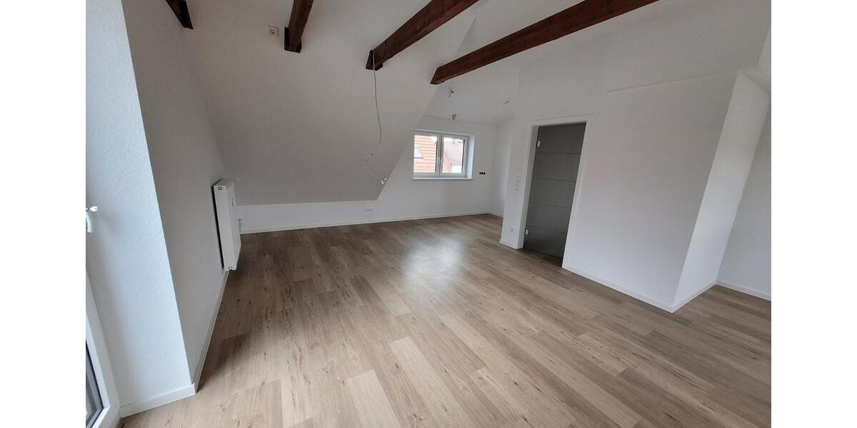 Dachgeschoßwohnung Rosdorf - 2 Zimmer, 75 m&sup2;, 890&euro; | Angebot:25169146