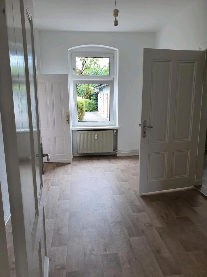 Schöne helle 2-Zimmer-Wohnung mit Wohnküche zimmer