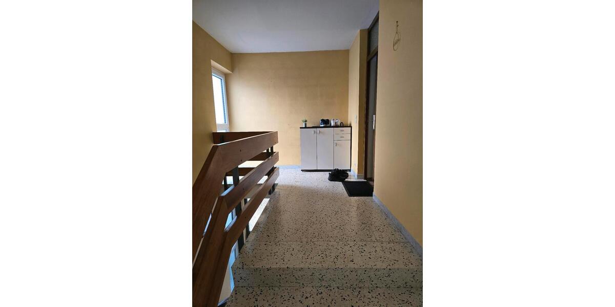 Modernisierte 3-Zimmer Wohnung mit Balkon und Garage zu verkaufen 3 zimmer