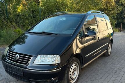 VW Sharan 230.000 km 2.500 &euro; Solingen 42657