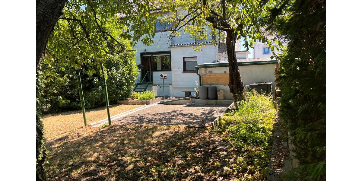 Doppelhaushälfte Saarbrücken West - 7 Zimmer, 145 m&sup2;, 190.000&euro; | Angebot:27030267