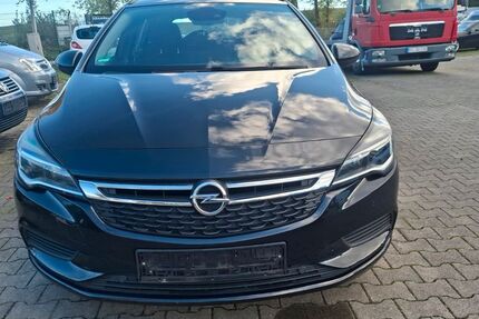 Opel Astra 1.743.503 km 4.300 € Essen 45356