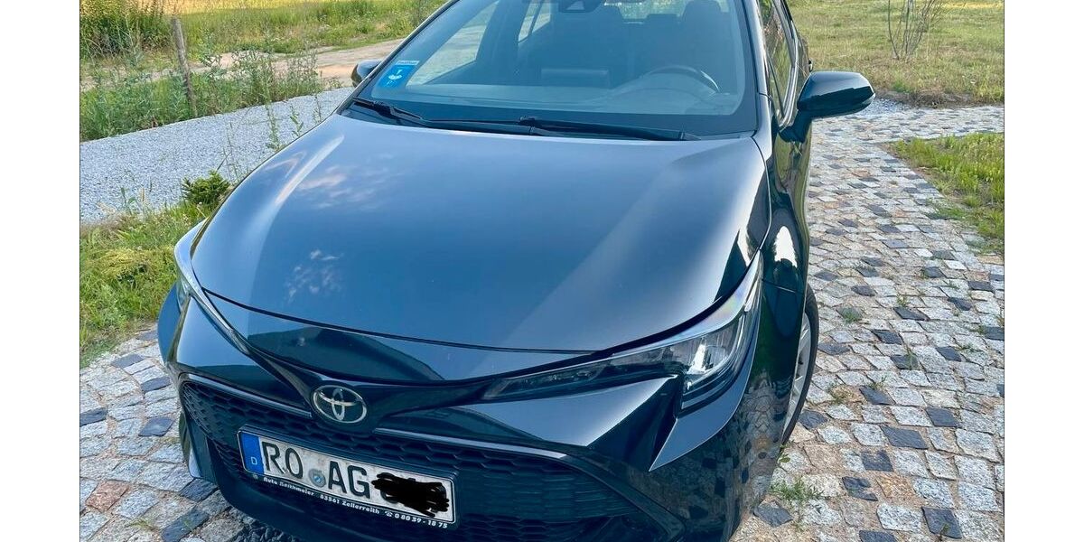 Toyota Corolla 139.000 km 12.999 &euro; München 81825