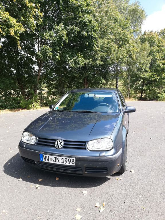 VW Golf 272.000 km 2.100 € Norken 57629